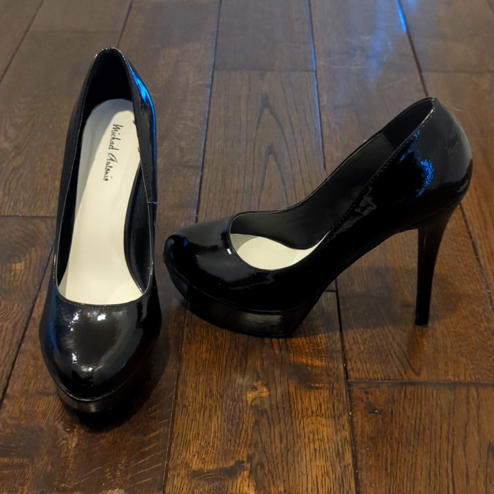 Michael Antonio size 9 Black